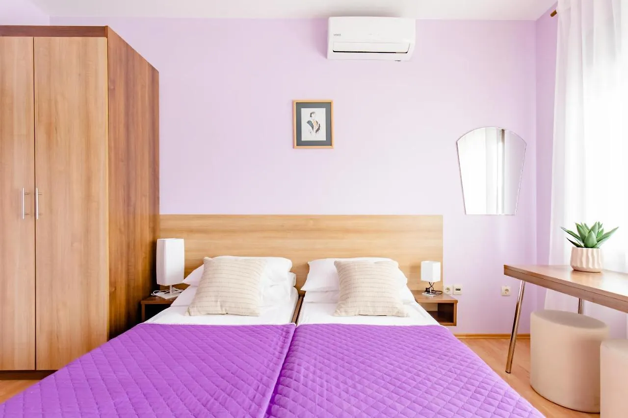 Apartments Mara Каштела Хорватия